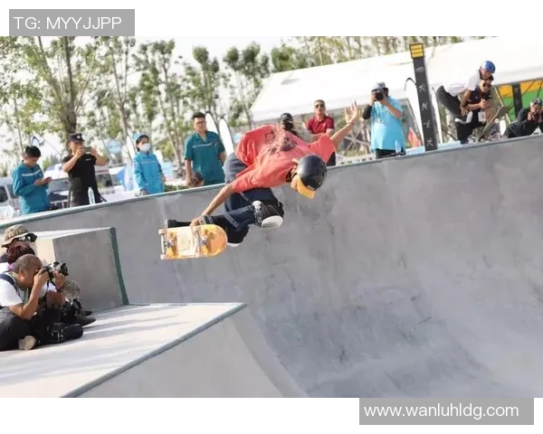 杭州滑板精英赛精彩点评极限运动队展现灵活性与实力的完美结合